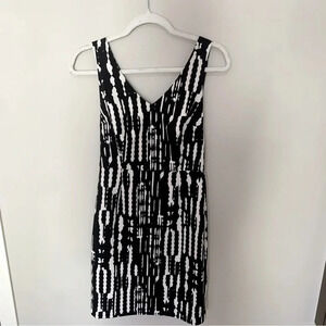 Trina Turk Black and White Geometric Print Side Cut out Dress Size 2